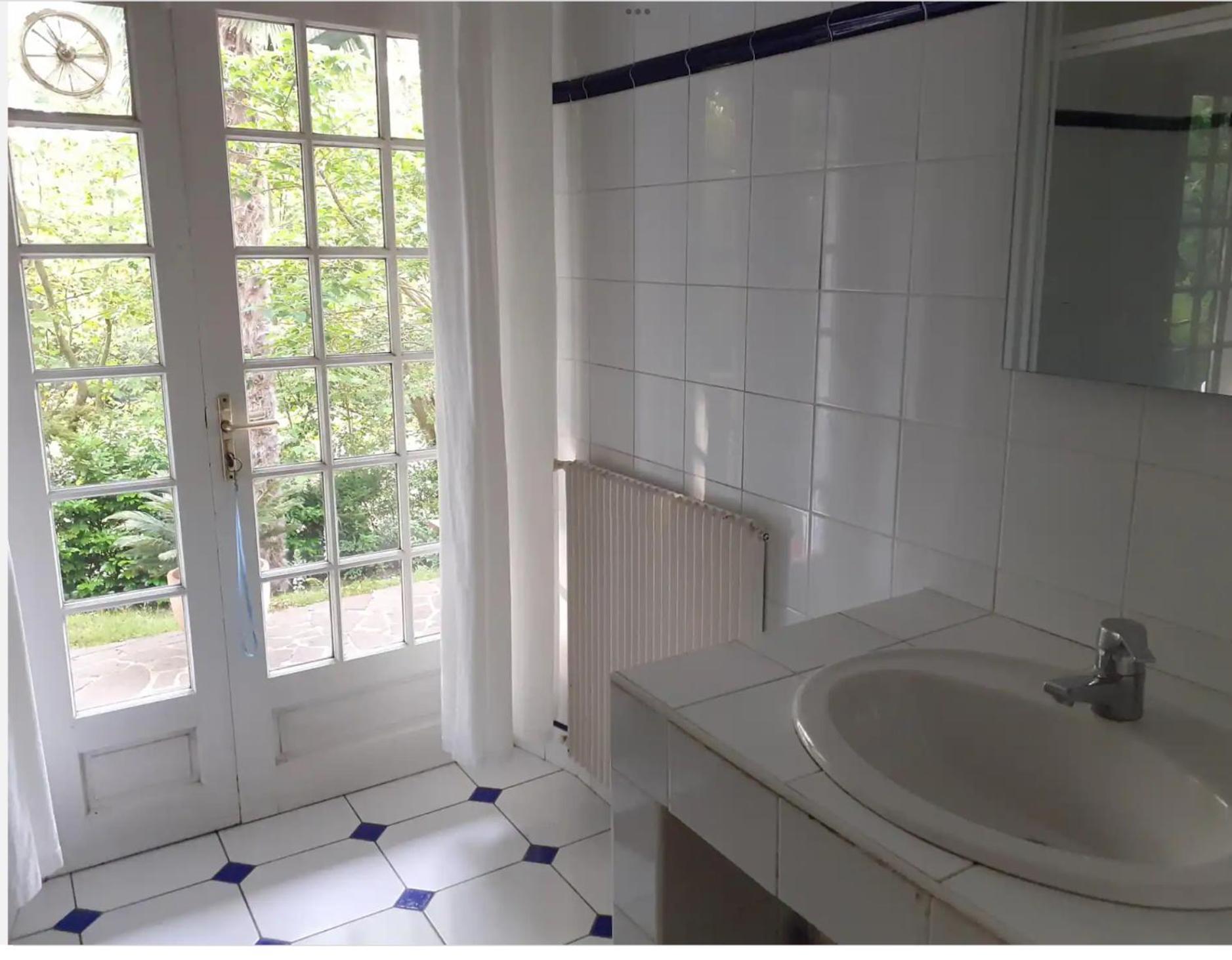 Bed and Breakfast Mendiska Bayona Exterior foto